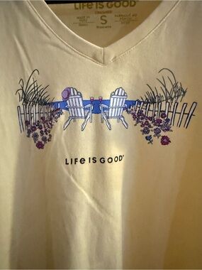 Life Is Good Women's Beach Theme Yellow V-Neck Crusher Tee, small